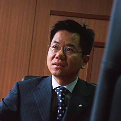 Yasumitsu Shigeta