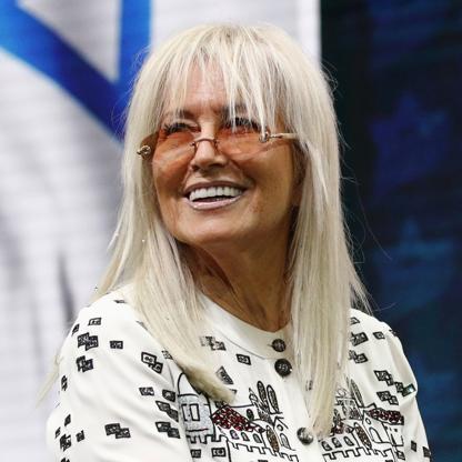 Miriam Adelson & family